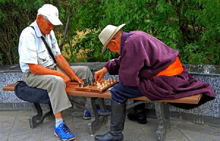 Осознанная игра: Преимущества шашек для психического благополучия