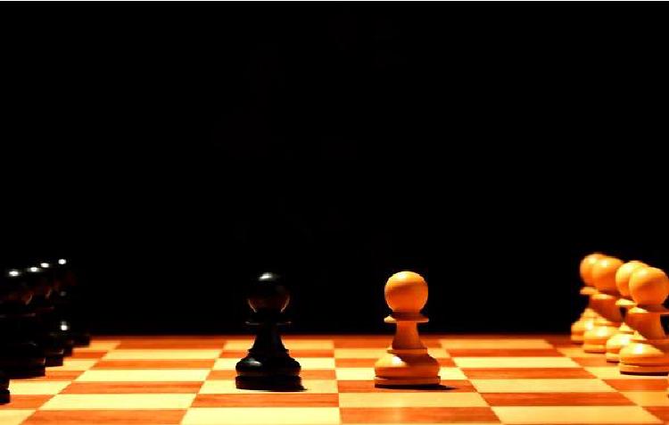 Осознанные ходы: Включение медитации в стратегию игры в шашки
