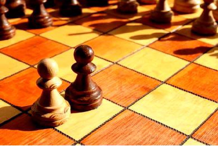 Мастерство игры в одиночные шашки: Развитие победной серии в одиночку