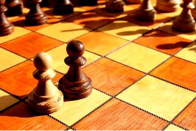 ### Понимание концепции игры в одиночные шашки